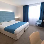 Plaza - Site Du Futuroscope 4*