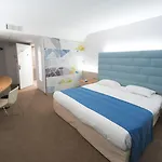 Plaza - Site Du Futuroscope 4*