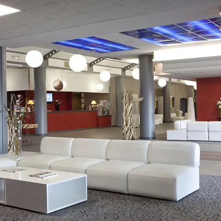 Plaza - Site Du Futuroscope Hotel