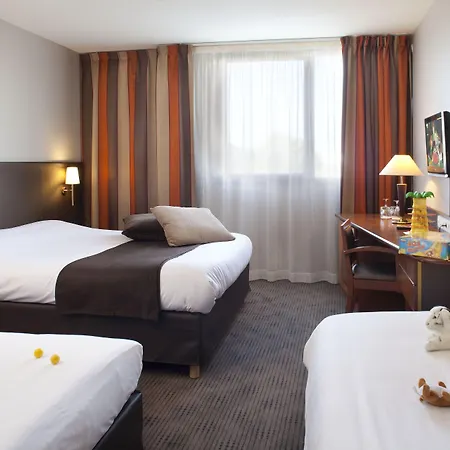 Hotel Plaza - Site Du Futuroscope 4*