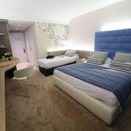 Plaza - Site Du Futuroscope Hotell 4*