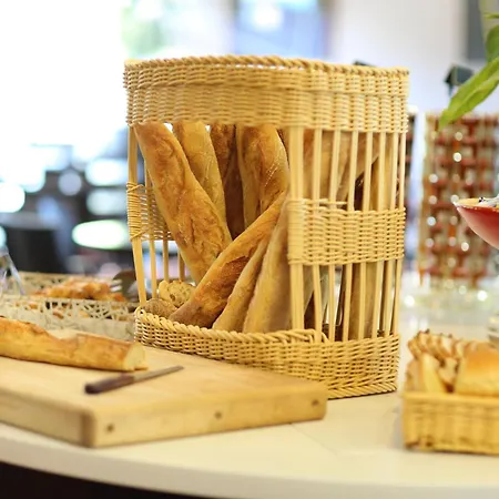 Plaza - Site Du Futuroscope Chasseneuil-du-Poitou