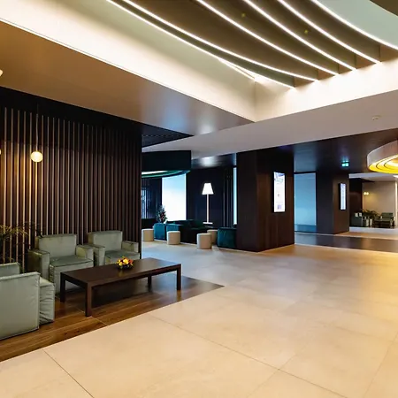 Plaza - Site Du Futuroscope 4*