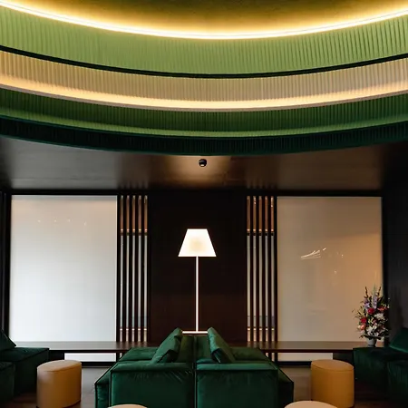 Plaza - Site Du Futuroscope 4*