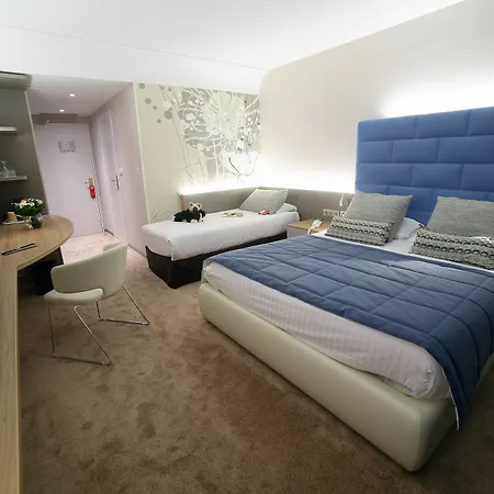 Hotel Plaza - Site Du Futuroscope 4*