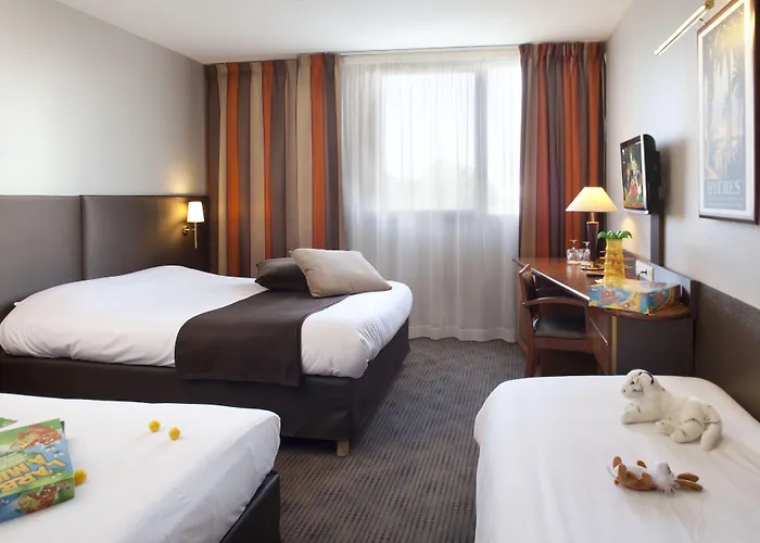 Hotel Plaza - Site Du Futuroscope 4*