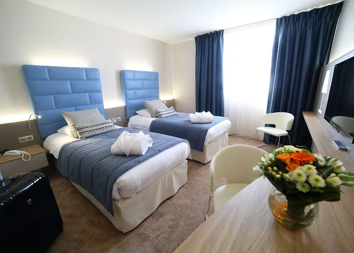 Hotel Plaza - Site Du Futuroscope Chasseneuil-du-Poitou