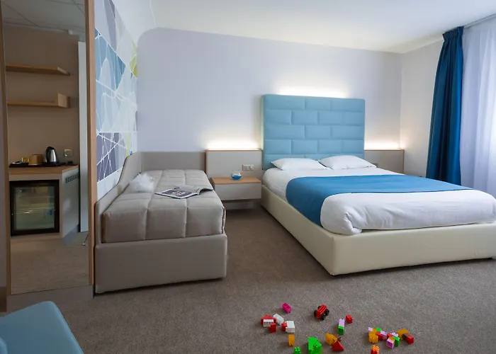 Hotel Plaza - Site Du Futuroscope 4*