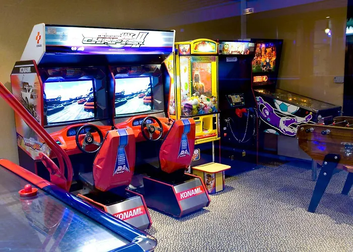 Plaza - Site Du Futuroscope Hotel