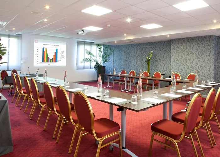 Plaza - Site Du Futuroscope Hotel