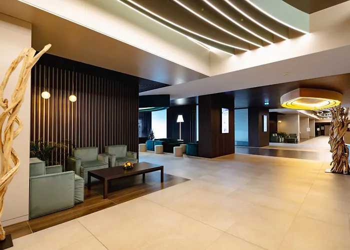 Plaza - Site Du Futuroscope 4*