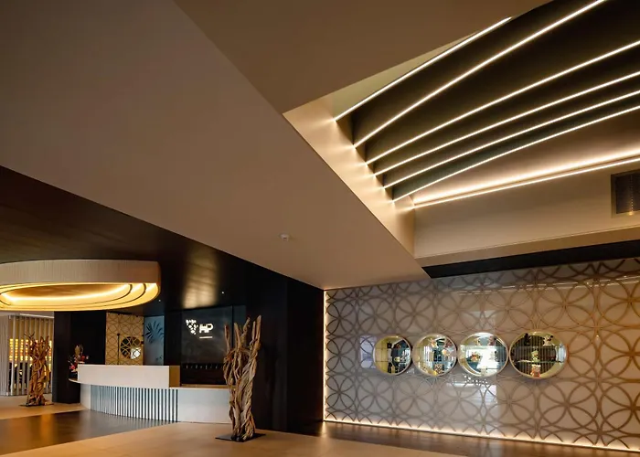 Plaza - Site Du Futuroscope Hotel Chasseneuil-du-Poitou