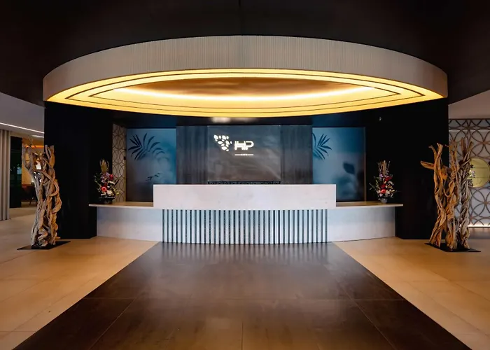 Plaza - Site Du Futuroscope 4*