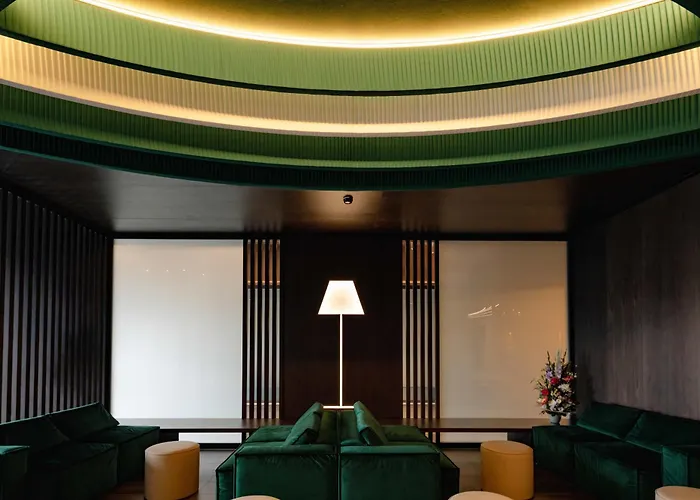 Plaza - Site Du Futuroscope 4*