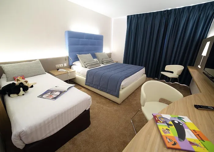 Hotel Plaza - Site Du Futuroscope