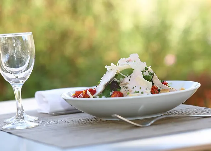 Hotel Plaza - Site Du Futuroscope 4*