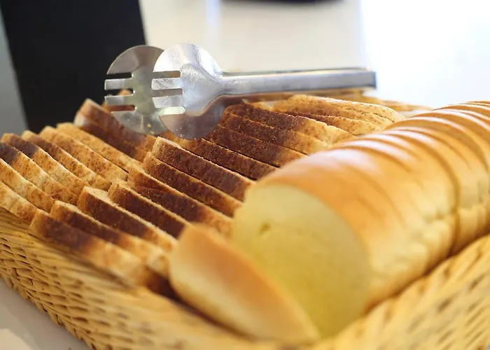 Plaza - Site Du Futuroscope 4*