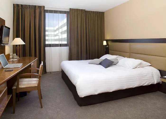 Hotel Plaza - Site Du Futuroscope