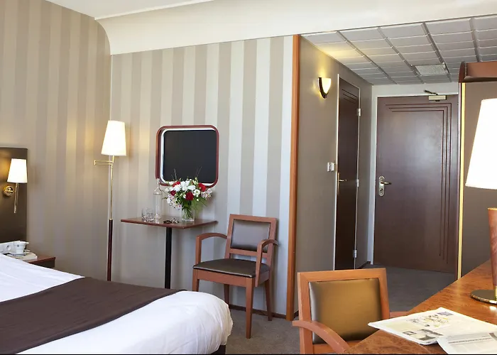 Plaza - Site Du Futuroscope Hotel Chasseneuil-du-Poitou